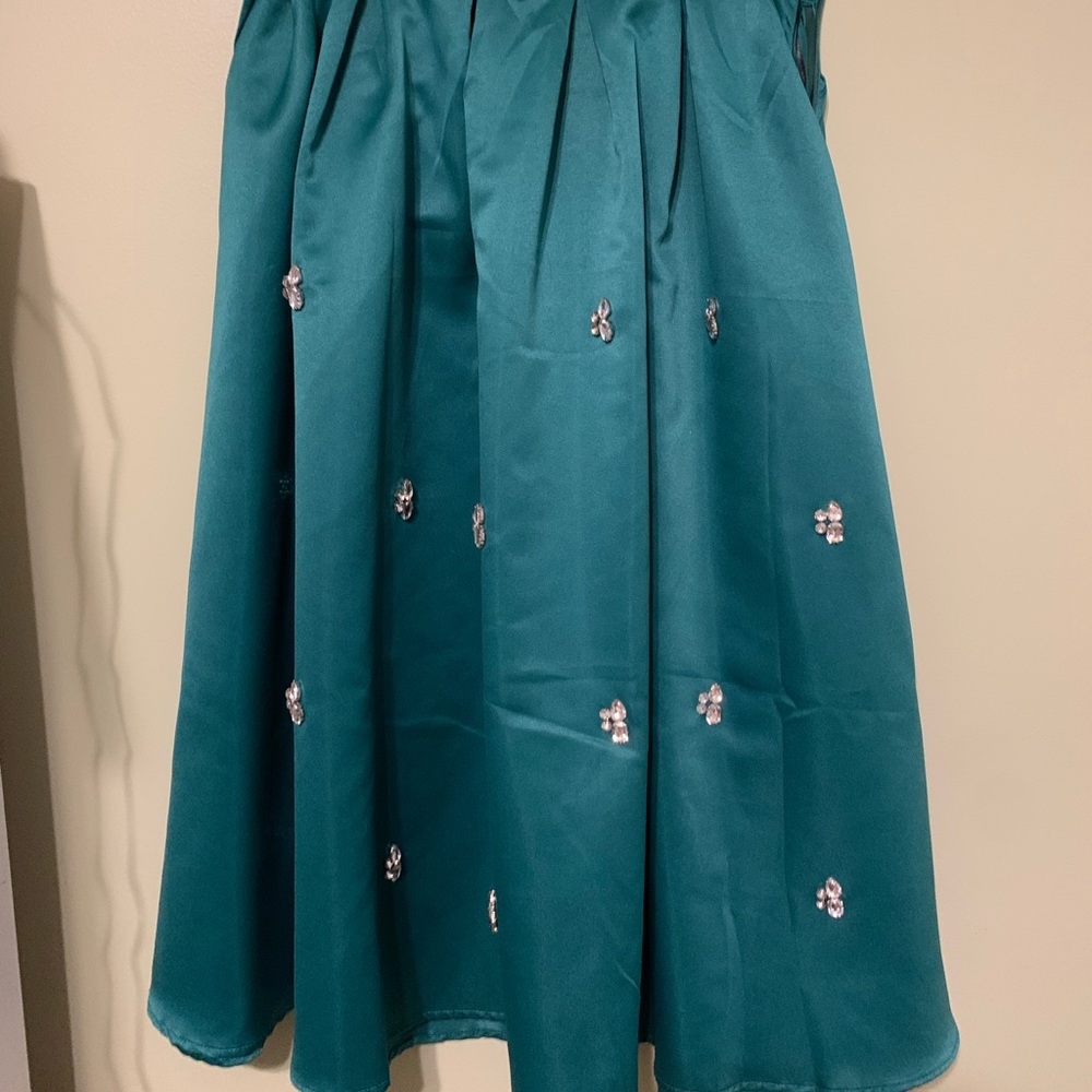Emerald green size M calf length skirt